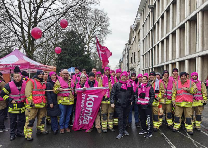 OV Mülheim und Duisburg in Düsseldorf
