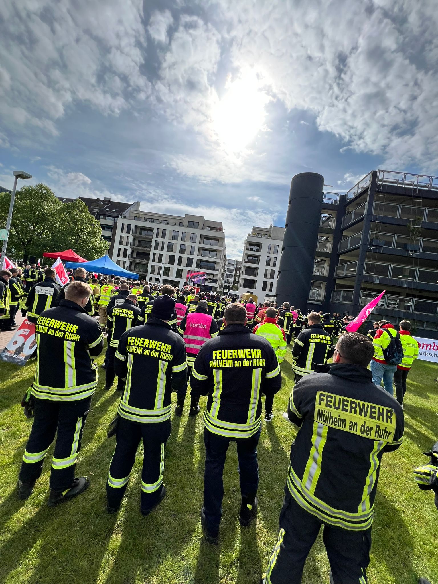 Mahnwache Feuerwehr Landtag